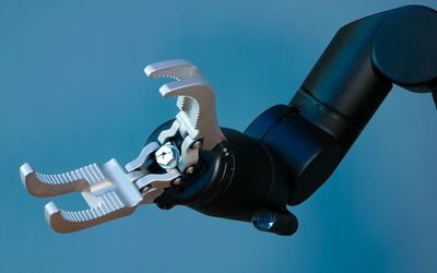 'Degrees of Freedom' vs 'Functions' of a Robotic Arm
