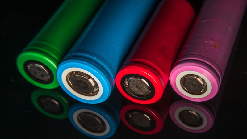 LiFePO4 vs Lithium-Ion Batteries: Engineering Guide