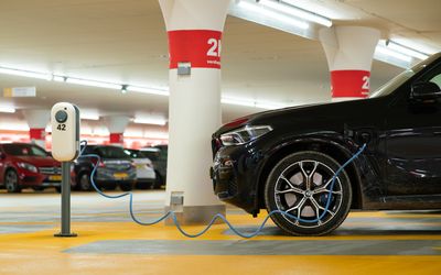 How Digital Control and SiC Microchips Unlock Level 3 Fast Charging