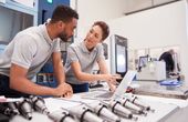 Online Manufacturing Delivers Industry 4.0 Scalability and Customization From a Single Source.
