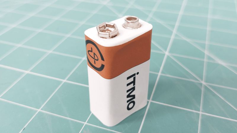 Prototype of the new battery. Image courtesy of Egor Demeshko
