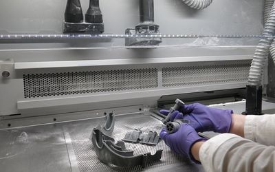 Injection molding vs 3D printing: Which one should you choose?