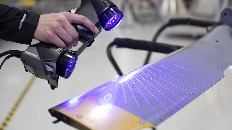3D Scans Without Limits of Shapes and Surfaces