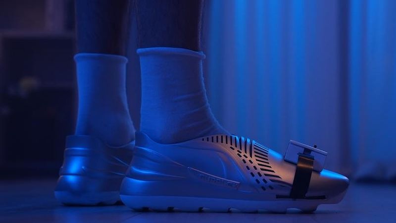 Stepping Forward: MS student Develops VR Full-Body Tracking Shoes