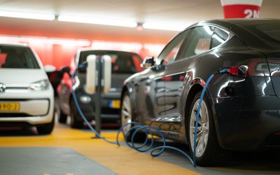 1,000-cycle lithium-sulfur battery could quintuple electric vehicle ranges