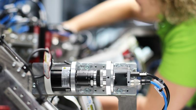 Image data in industrial applications: Ensuring reliability and performance during transmission