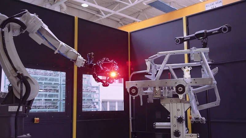 Credit: Walter Automobiltechnick: Automated quality control of a motorcycle frame