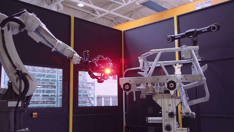 Credit: Walter Automobiltechnick: Automated quality control of a motorcycle frame