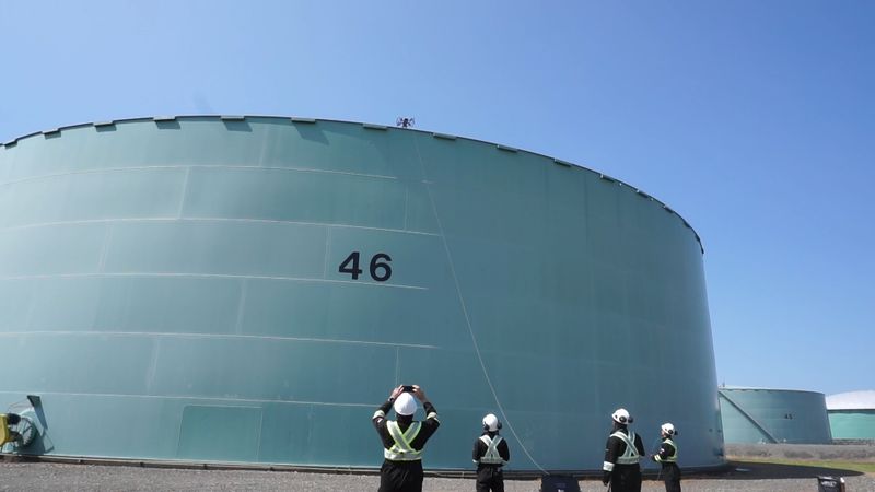 Ultrasonic Thickness Measurement on Tank