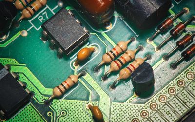 What Does a Resistor Do? Theory, Types, and Practical Uses for Digital and Hardware Engineers