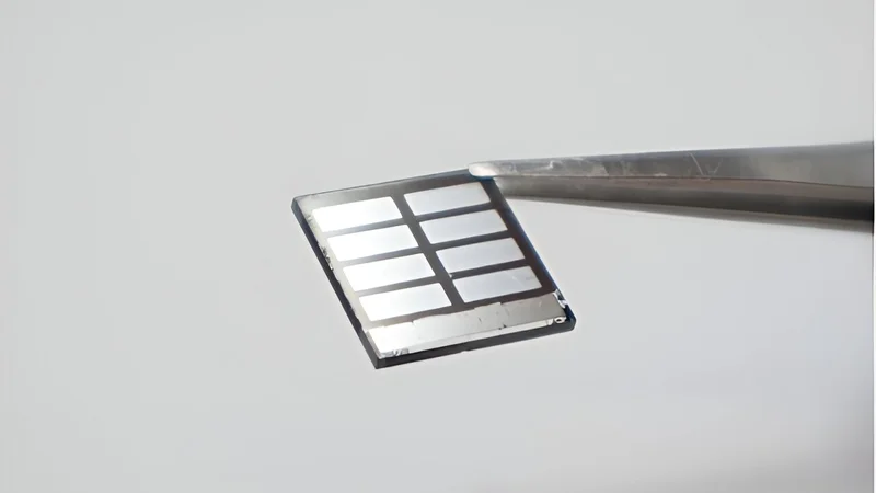 Bulky additives could make cheaper solar cells last longer