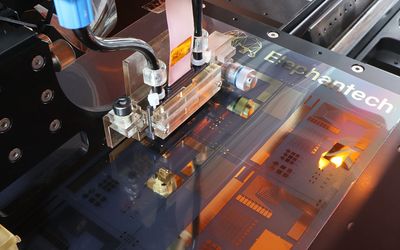 Additively manufactured FPCBs with bulk-like conductivity and soldering?