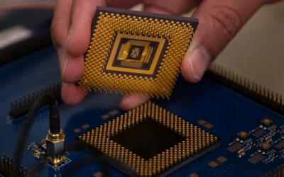 First programmable memristor computer aims to bring AI processing down from the cloud
