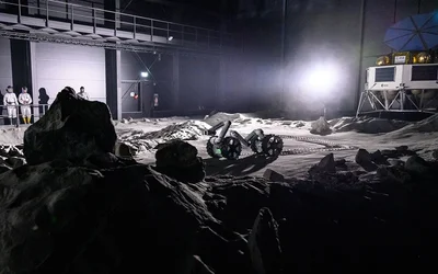 Robots train in LUNA for their work on the Moon