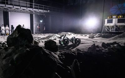 Robots train in LUNA for their work on the Moon