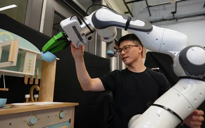 Robotic helper making mistakes? Just nudge it in the right direction