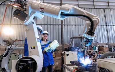 8 Different Types of Industrial Robots: A Comprehensive Guide