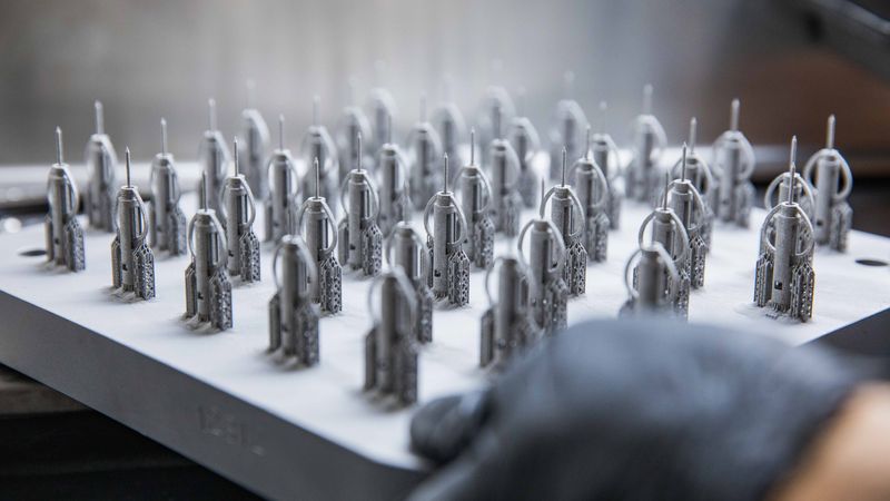 Balancing CNC Machining and 3D Printing for Metal Parts