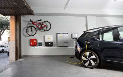 Smart Grid: Navigating the Future of Energy