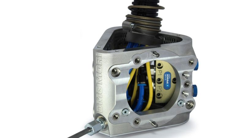 DMG MORI Redesigns Robotic End-Effector using Topology Optimization & Reusable Workflows
