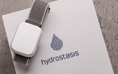 Advanced hydration monitoring: the Geca Watch 2.0 and the nRF5340