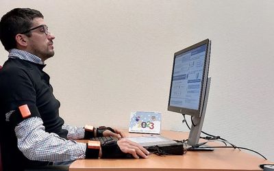 Ergonomic impact of progressive lenses in the workplace