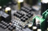 How Does a Transistor Work? Theory & Practical Applications for Engineers