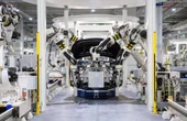 Cobot Vs Robot: What Are The Key Differences?