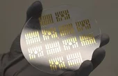 Miniaturised biosensors for minimally invasive implants