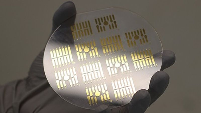 Scalable thin film transistor-based biosensors.  Credit: Ben Woodington