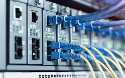 How Do You Implement QoS (Quality of Service) in Industrial Ethernet?