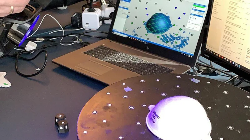 Geopoint 3D scanning a mask