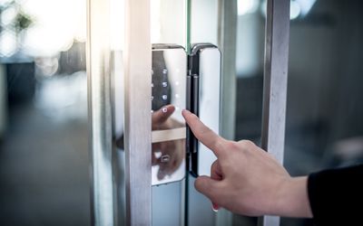 Super Low Power Wi-Fi and Bluetooth LE Unlock Smart Locks