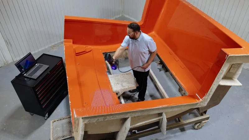 Engineer scanning a gigantic part with the Creaform HandySCAN 3D|MAX Series