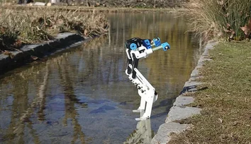Podcast: Bird-inspired Bipedal Robots & Robotic Surgeons