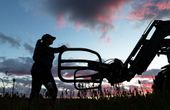 New 3D scanners help Alo Agricultural Machinery analyze a loader's part dimensions and deviations
