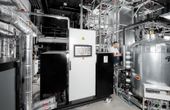 Bridging periods of reduced sunlight and peak loads in a climate-neutral way using salt