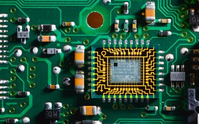 Integrated Photonics: Comprehensive Guide to Optical Communication