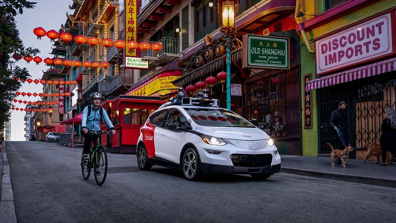 Cruise robotaxi on the job in San Francisco. (Cruise)