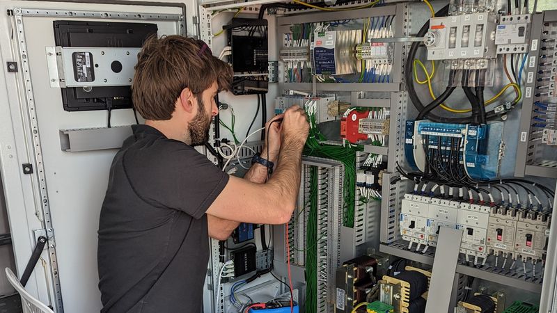 R2 Labs: democratizing robotics and industrial automation with Arduino