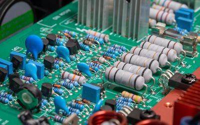 What Is a Resistor in a Circuit? Theory, Types, and Practical Applications