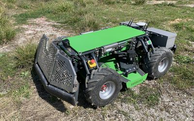 Centimeter-accurate Xsens MTi-680G pilots autonomous mower around large solar panel installations