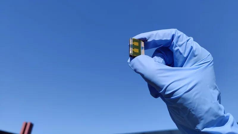 An inverted perovskite solar cell with a new design of hole-selective contacts ©2023 / EPFL Felix T. Eickemeyer - CC-BY-SA 4.0