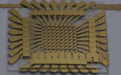 2D material reshapes 3D electronics for AI hardware