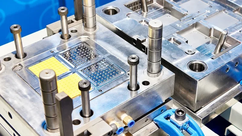 Injection Molding for Medical Devices: How to Reduce Risk Before Production