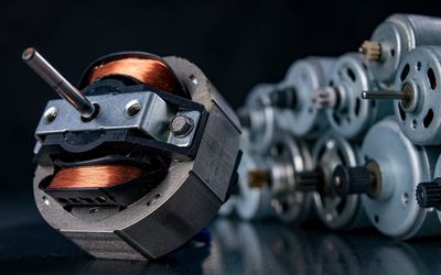 AC vs DC Motor: Unpacking Their Engineering Applications and Innovations
