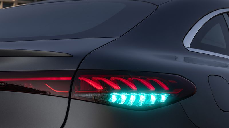 The Mercedes-Benz Drive Pilot automated-driving system engages distinctively-colored marker lights to inform other road users that the vehicle's ADS is engaged. (Mercedes-Benz)