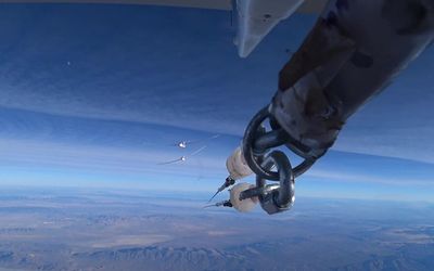 World-first in-flight measurements of contrails from hydrogen propulsion