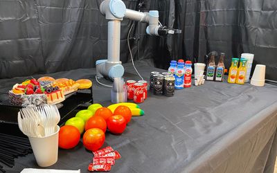 Robotic system zeroes in on objects most relevant for helping humans