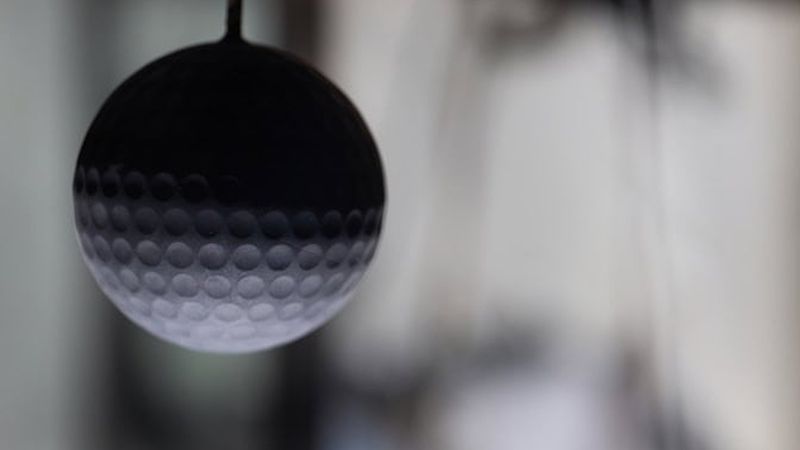 Maneuverable underwater vehicles inspired by golf balls